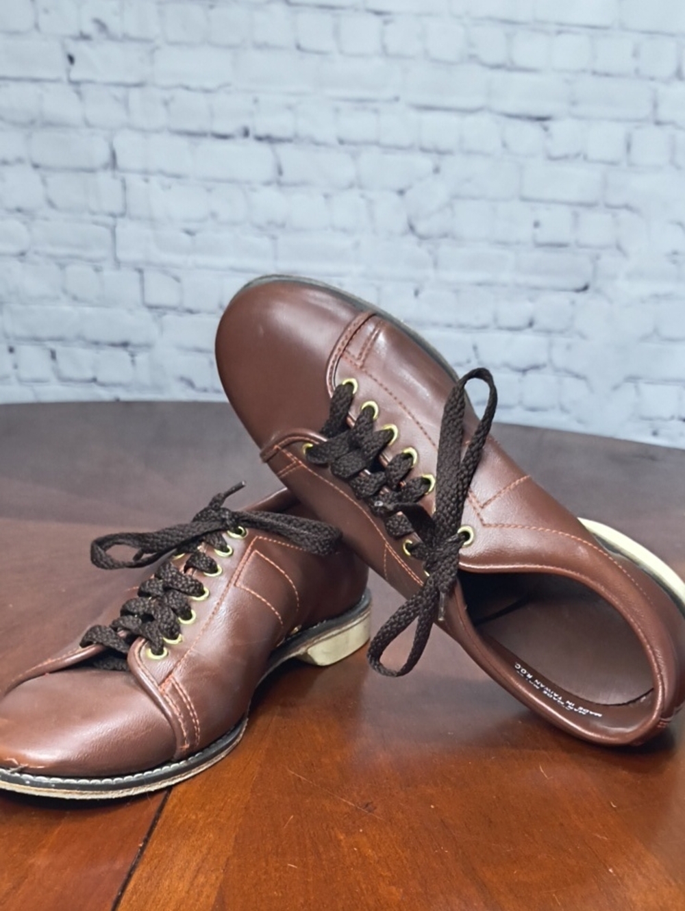 Brown Leather Lace-Up Women's Bowling Shoes Size 9.5 G6